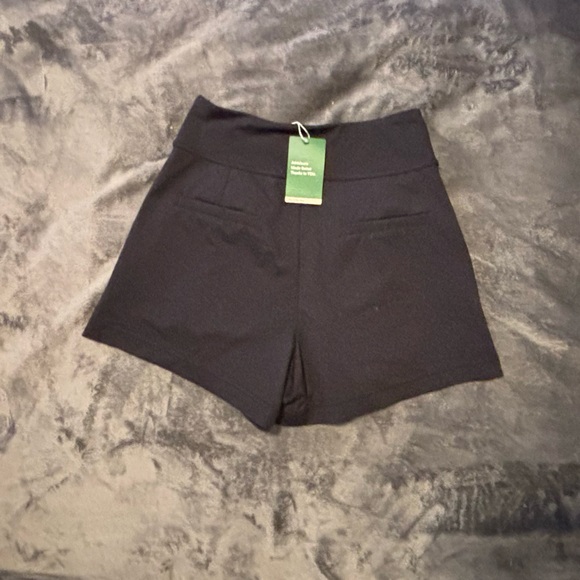 High Waisted Side Pocket Wide Leg Work Shorts - Picture 5 of 6